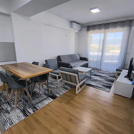 Corner Apartment *